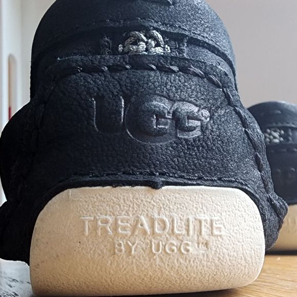 UGG Henrick Stripe Perf Loafer Black Men Sz 9 Energ Nubuck Leather Treadlite - Picture 10 of 16